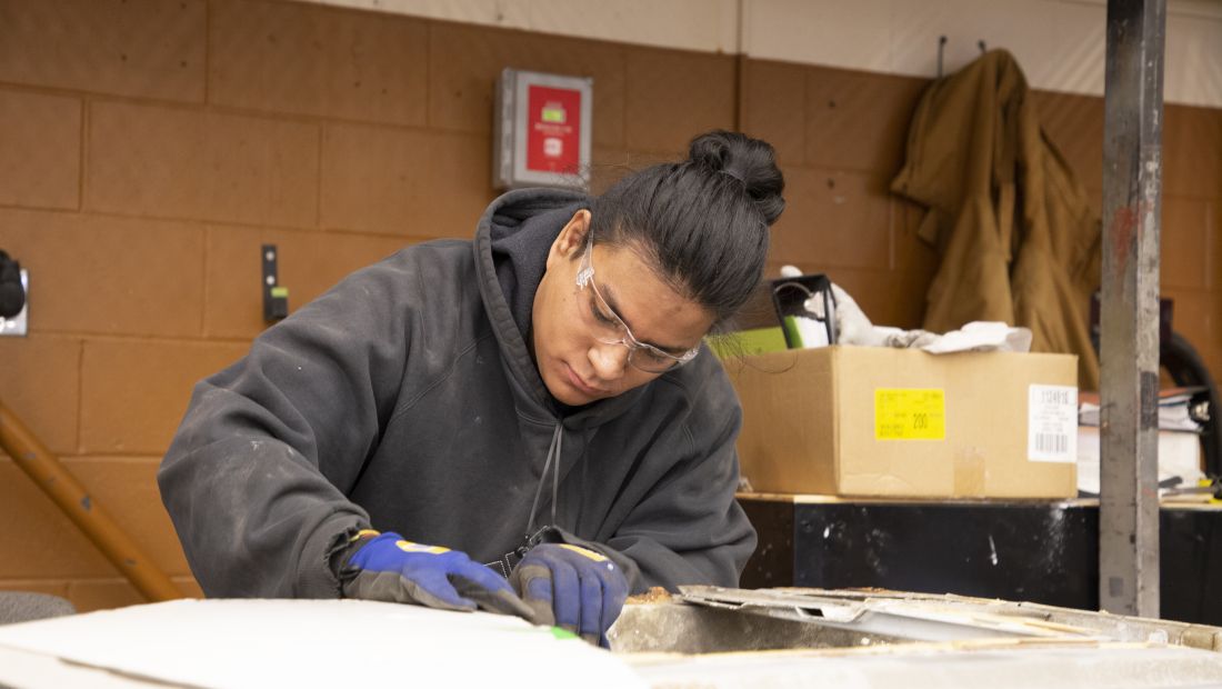 Auto Body Collision student in lab