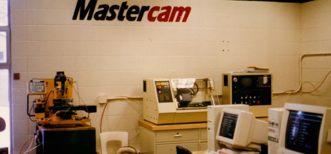 Room of computers in 1997