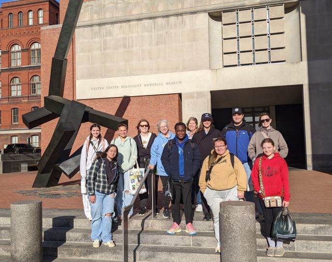 Group of SCTCC students outside front of muesum