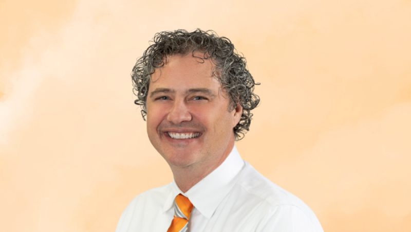 Dr. Steven Loos