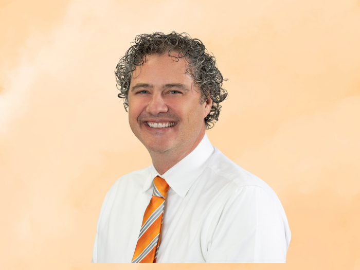 Dr. Steven Loos
